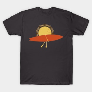 The sun comes with a surfboard. T-Shirt